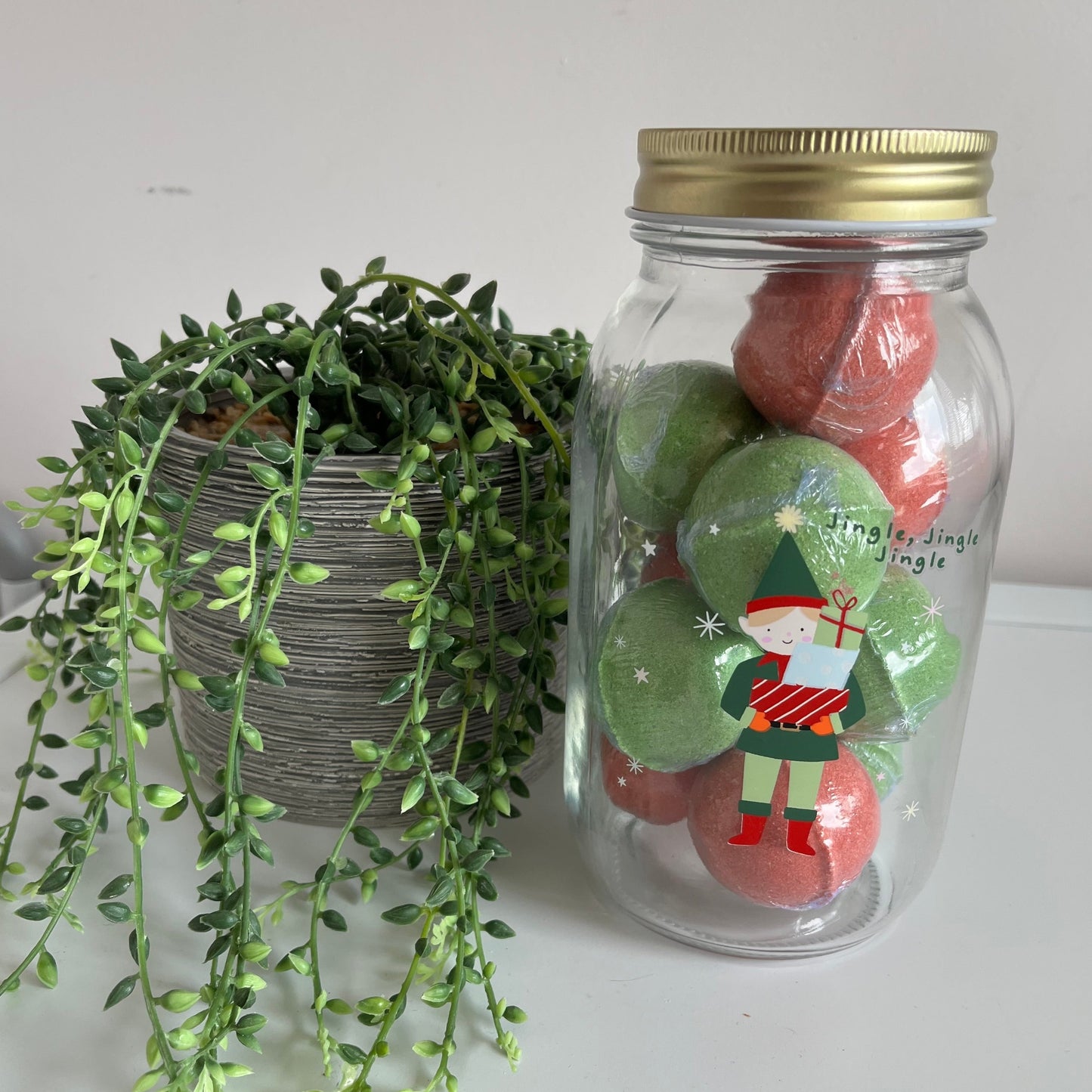 Mini Bath Bombs Christmas Jar