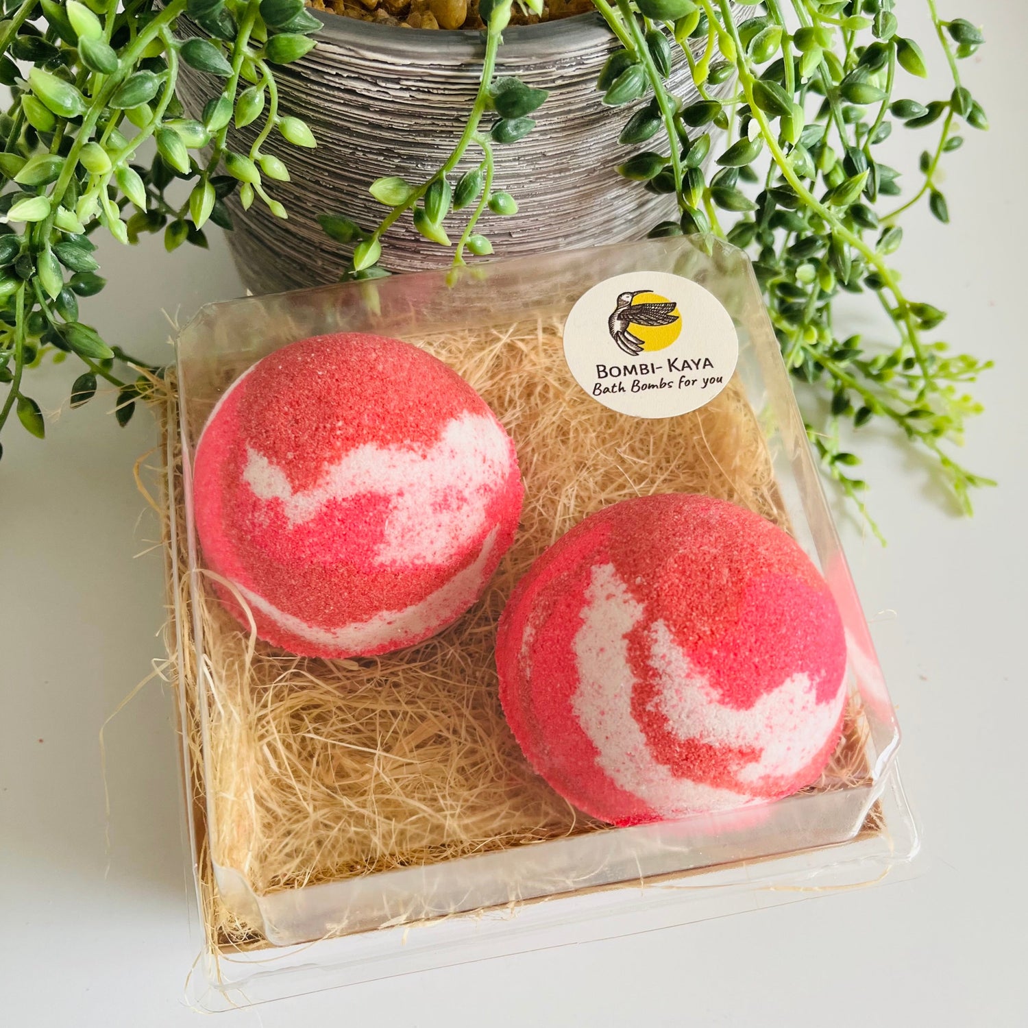 strawberries and cream bath bombs