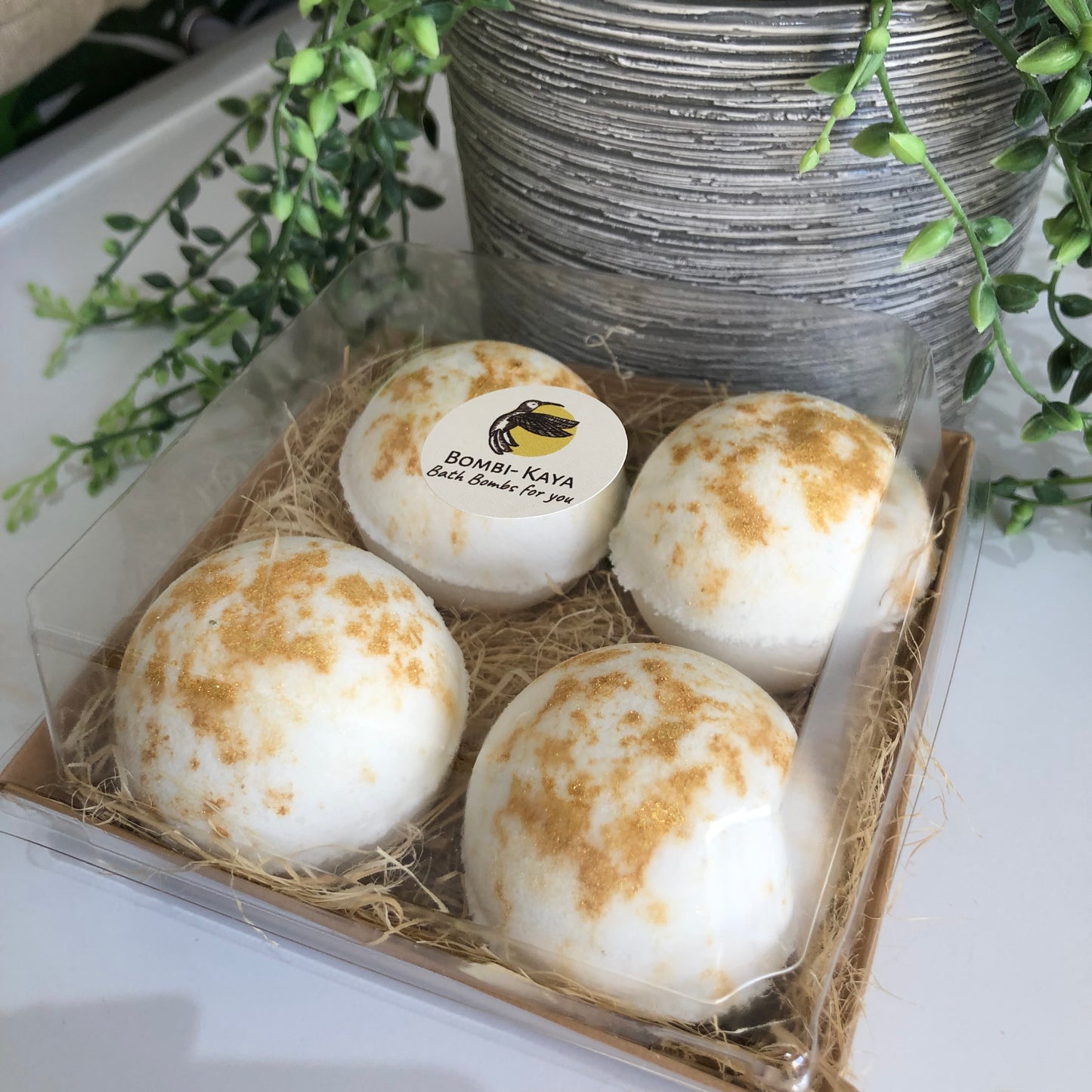 white golden rose bath bombs