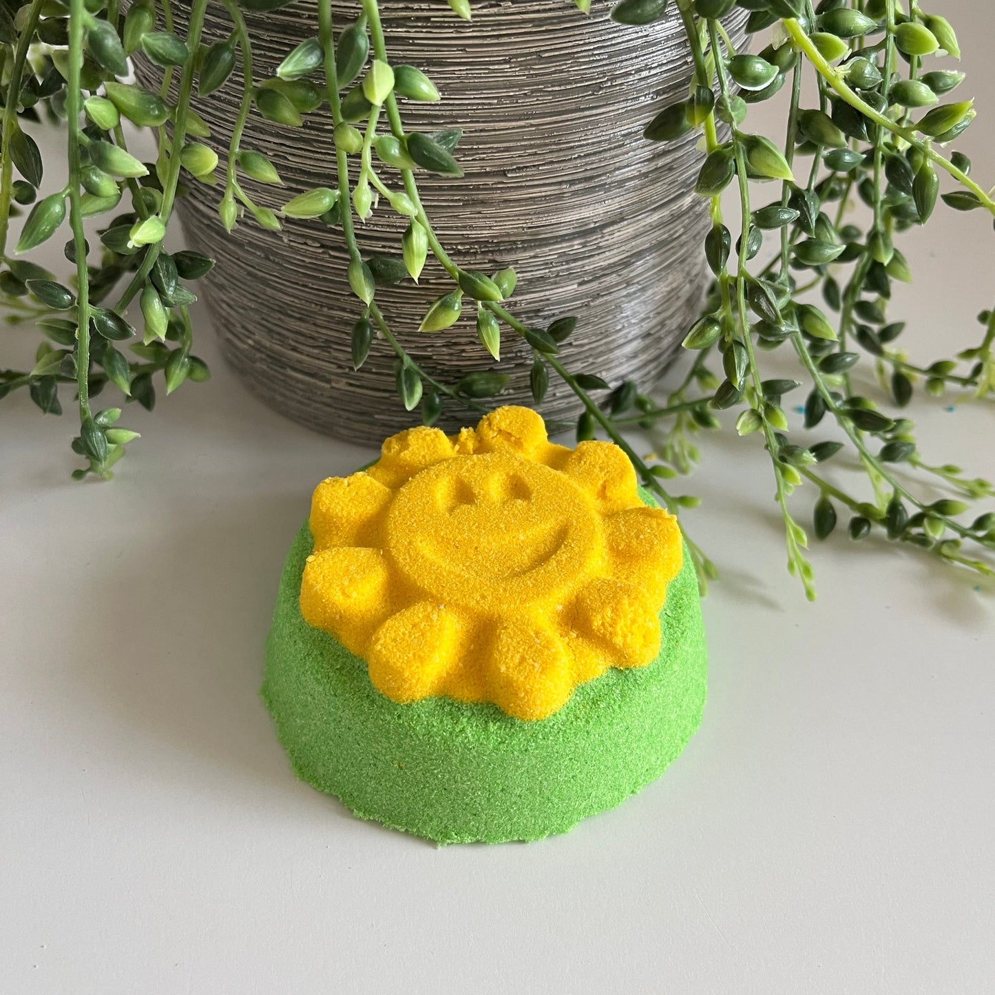 Happy Flower Bath Bomb