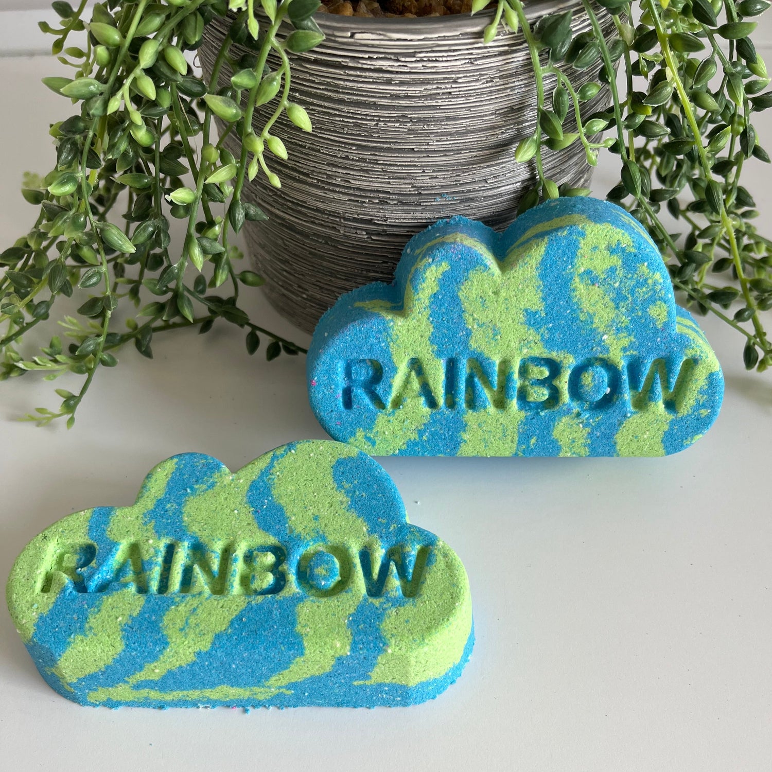 Rainbow cloud bath bomb blue