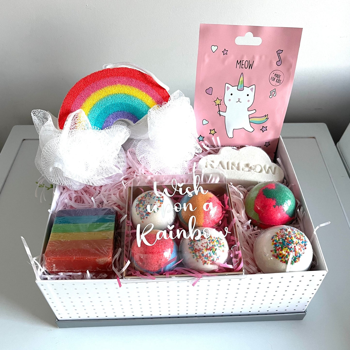 The Rainbow Hamper Box