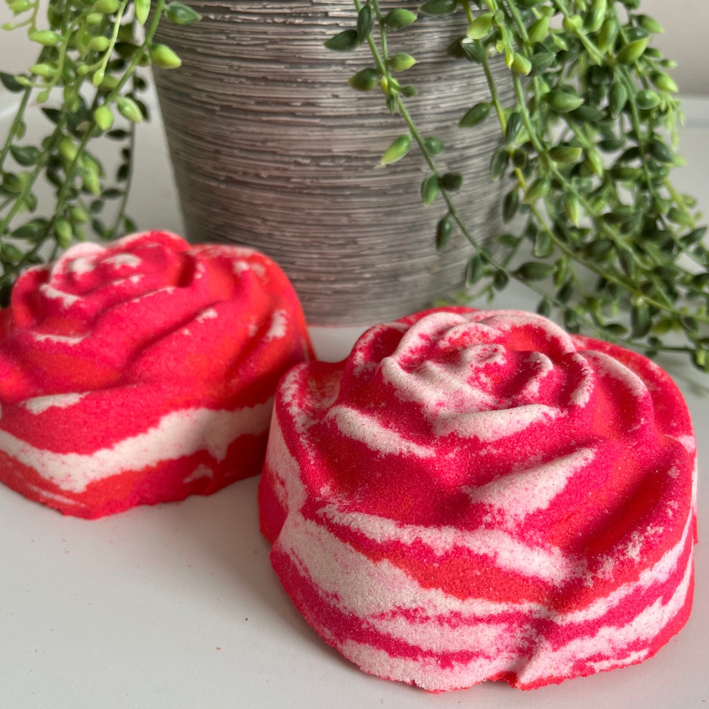 Rose Shaped Supersized Bath Bomb