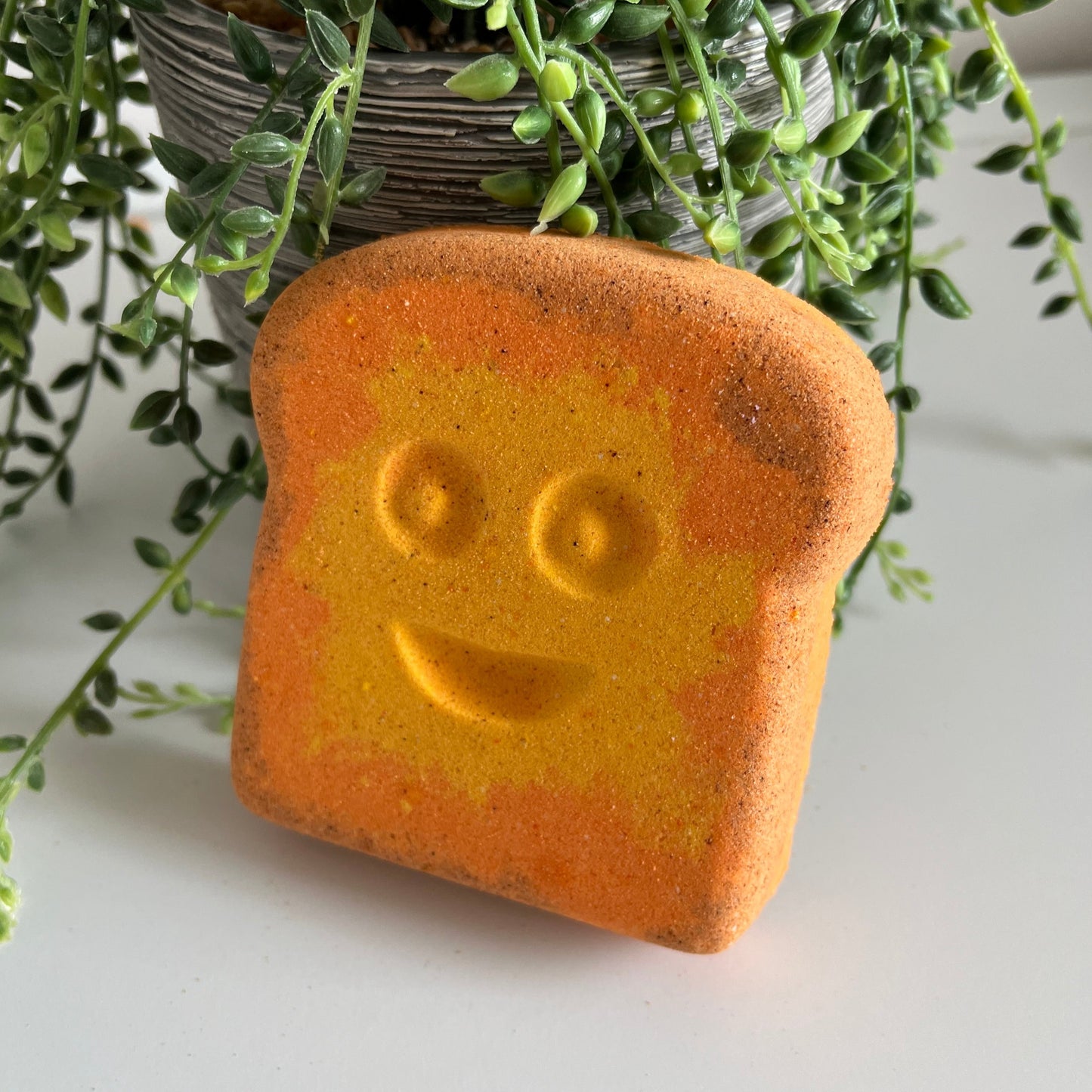 Happy Toast Bath Bomb